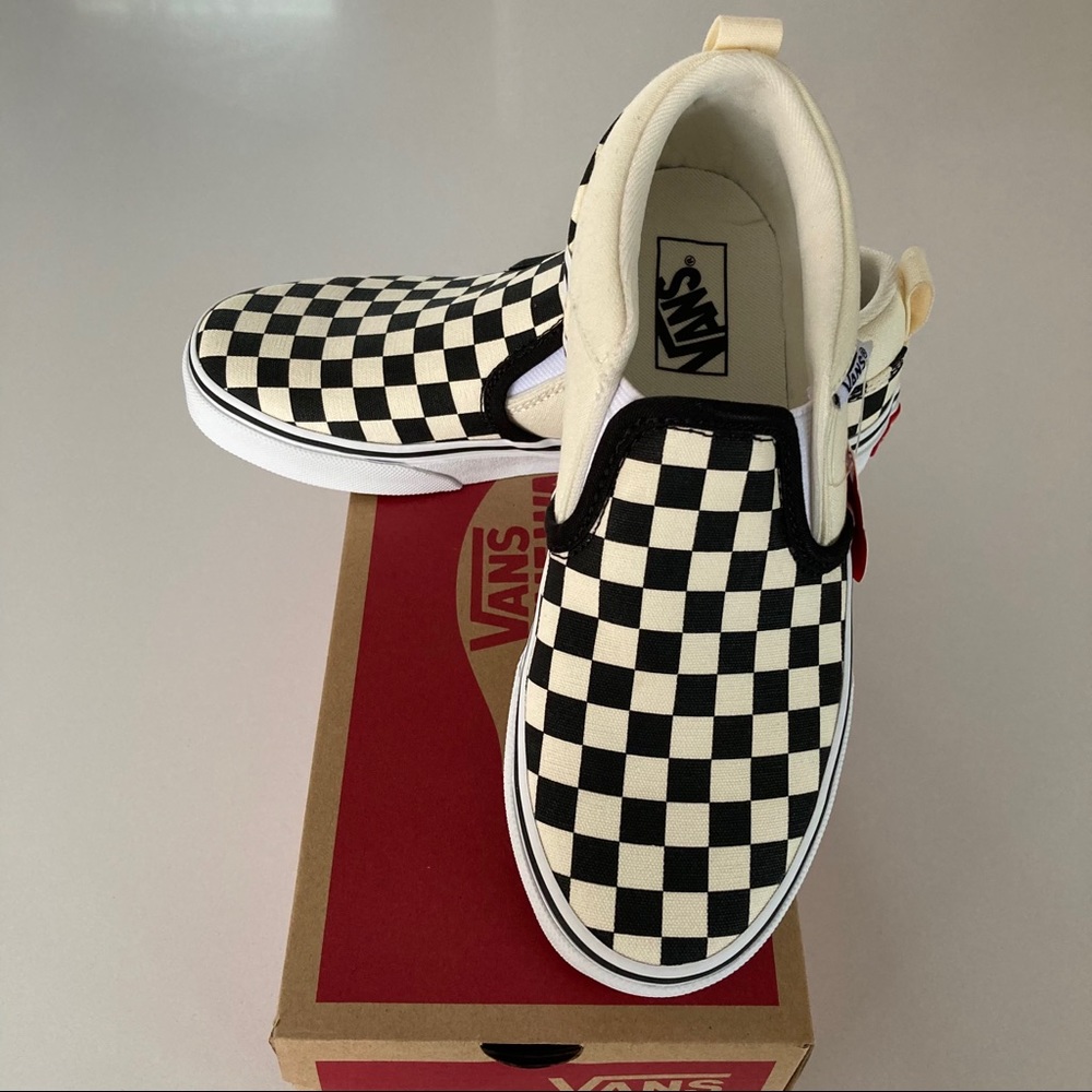 Vans Youth Size 2 Asher Checkers Slip On Sneakers